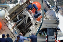 Boat took water in and sank between Samos Isl. (Gr) and Turkey coast. 22 people found dead, 35 survived, 10 missing until now!